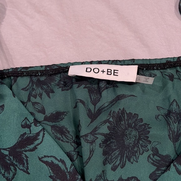 Top - Picture 3 of 5